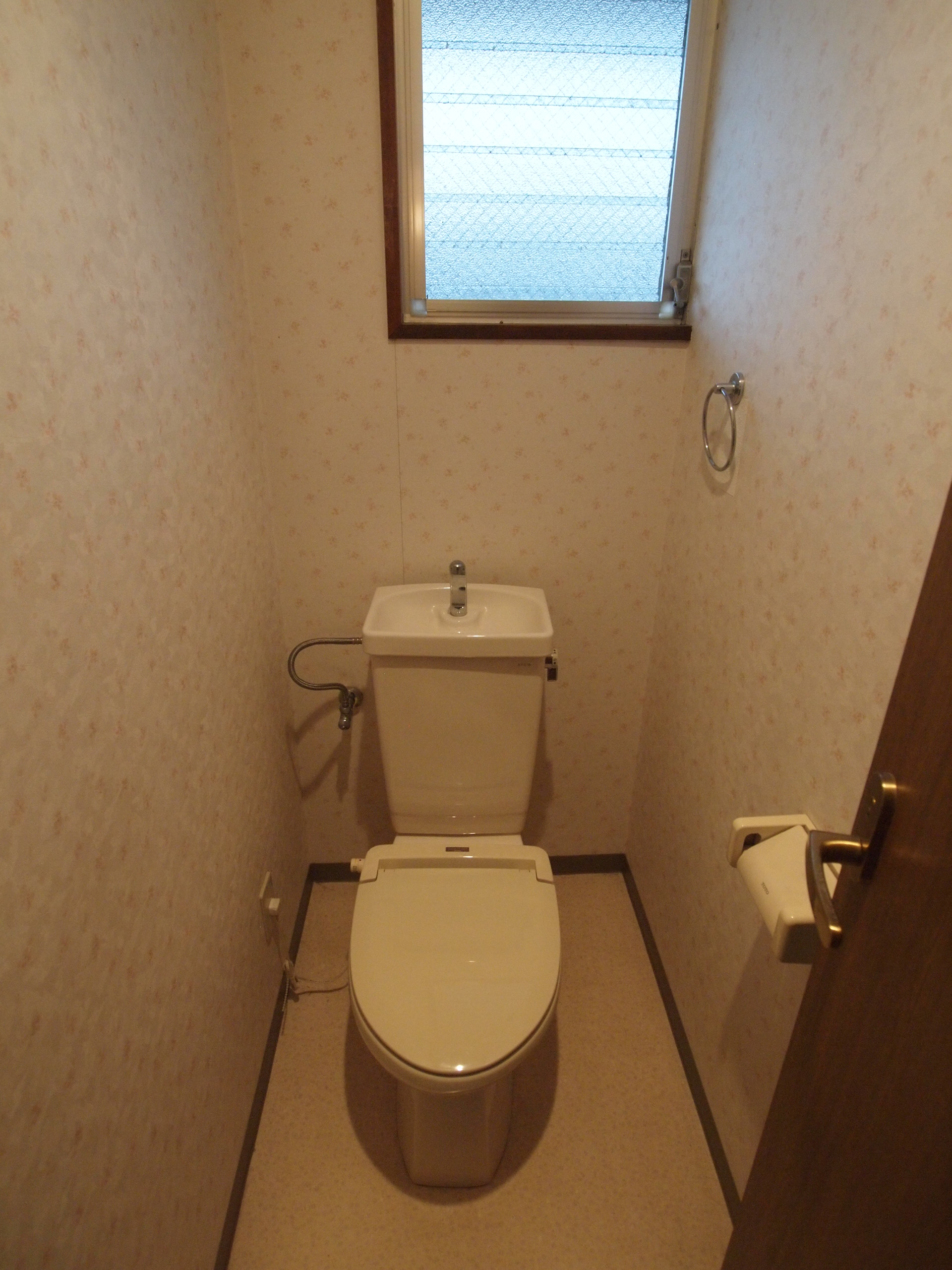 トイレ　暖房便座付