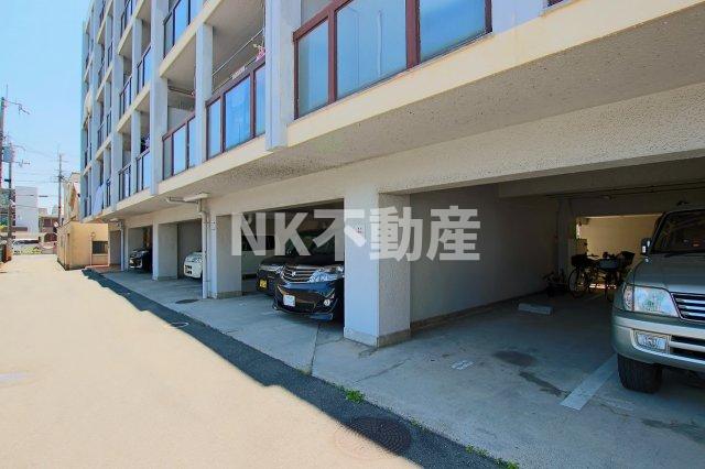 駐車場　駐車場完備です