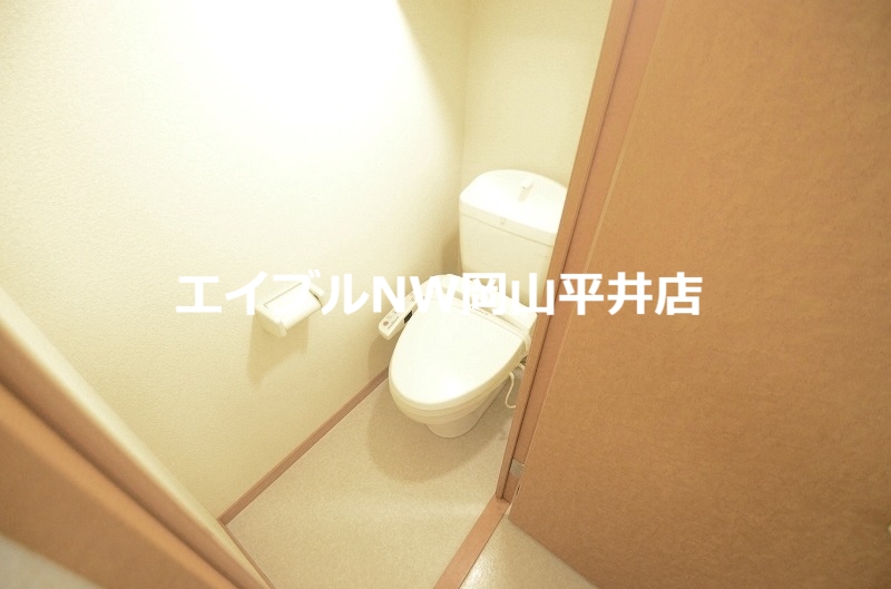 【岡山市中区原尾島のアパートのトイレ】