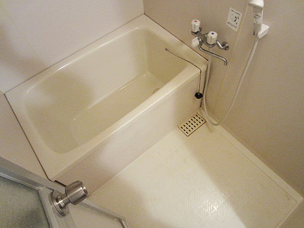 バス・シャワールーム　お風呂です