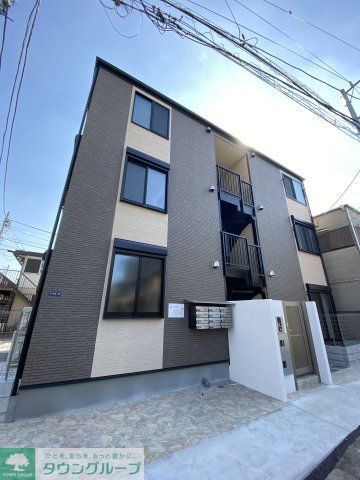 横浜市磯子区杉田のアパートの建物外観