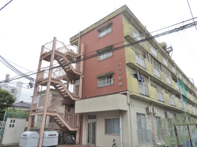 仙台市青葉区柏木のマンションの建物外観