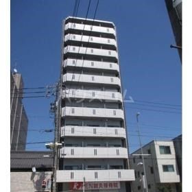 名古屋市北区御成通のマンションの建物外観