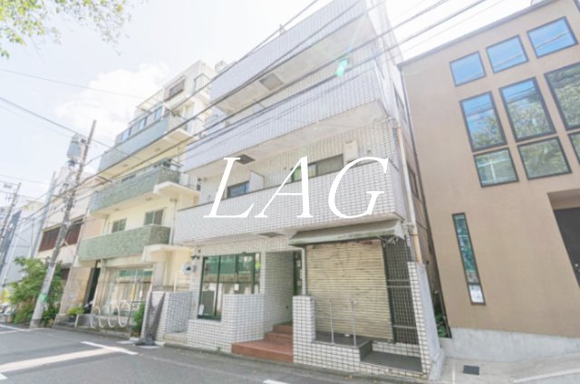 渋谷区猿楽町のマンションの建物外観