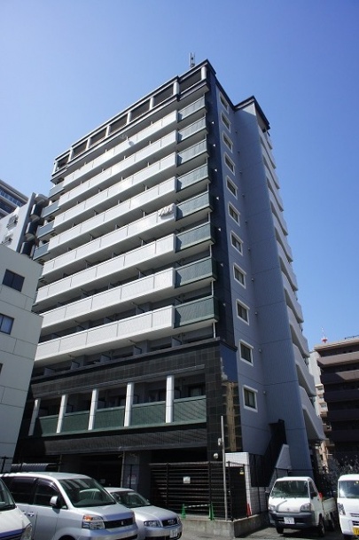 福岡市中央区渡辺通のマンションの建物外観