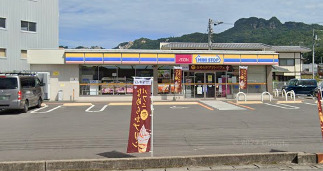 【高松市牟礼町牟礼のアパートのコンビニ】