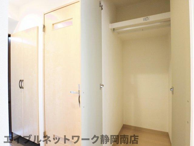 【静岡市駿河区曲金のマンションの収納】