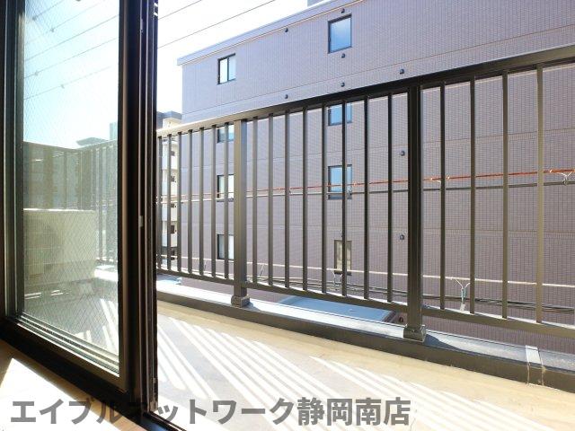 【静岡市駿河区曲金のマンションの洗面設備】