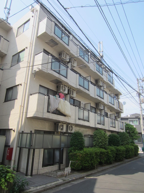 世田谷区豪徳寺のマンションの建物外観