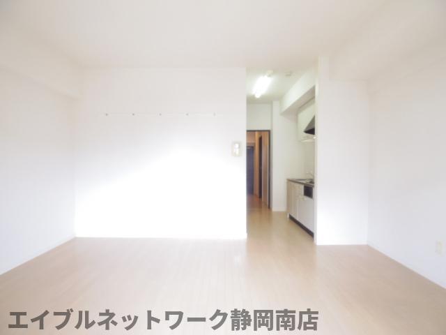 居室・リビング　ゆったりとした居間です