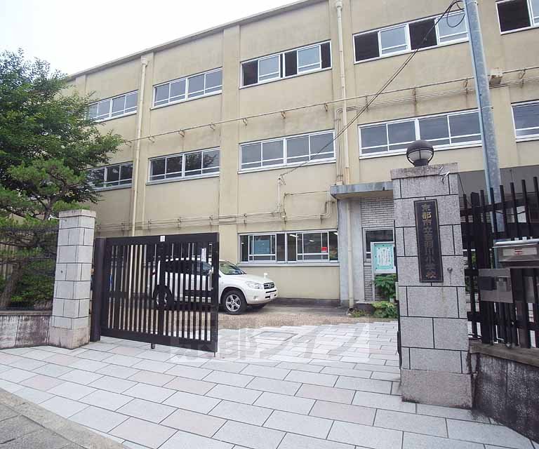 【サンミッシェル音羽の小学校】