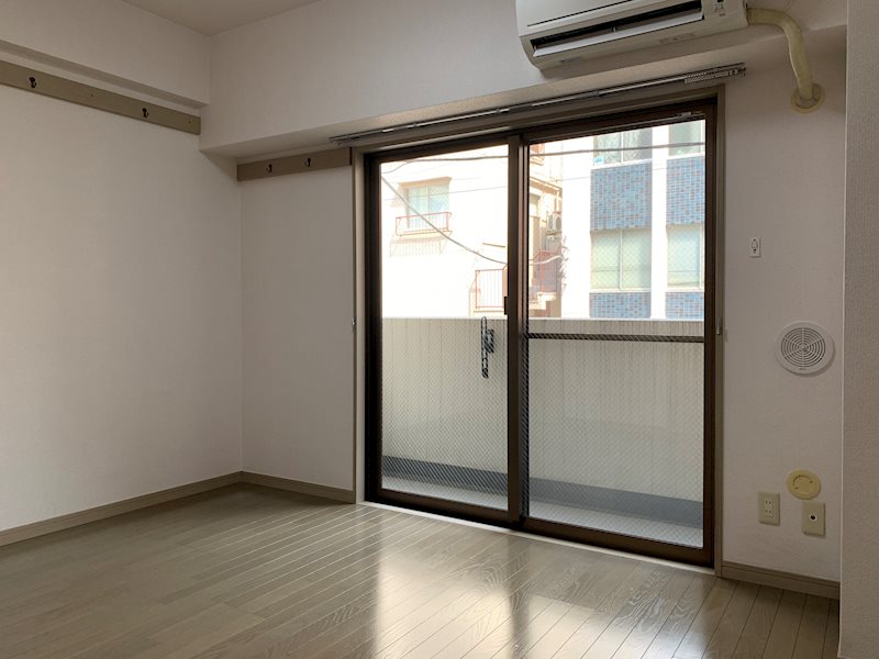 居室・リビング　居間です