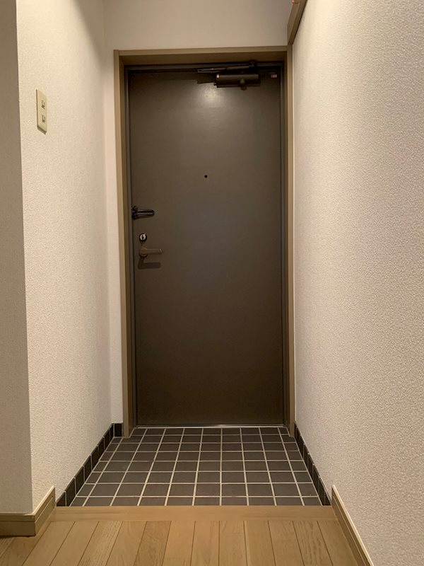 玄関　収納もある玄関です