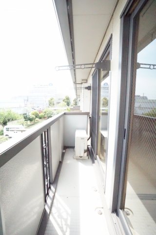 バルコニー　※同物件・同タイプの写真です。