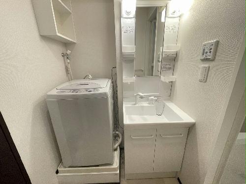 洗面設備　設備・仕様は号室により異なる為、現況を優先致します。