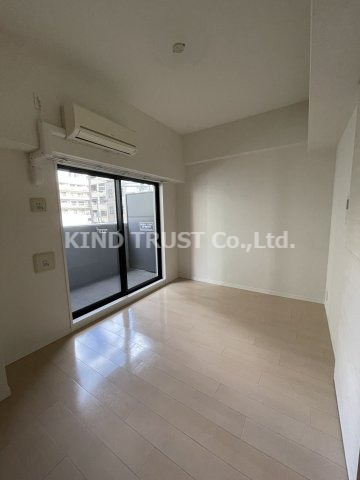 居室・リビング　こちらのリビングで趣味の時間をお楽しみください