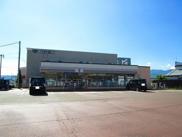 コンビニ　セブンイレブン長井館町南店（コンビニ）まで380m