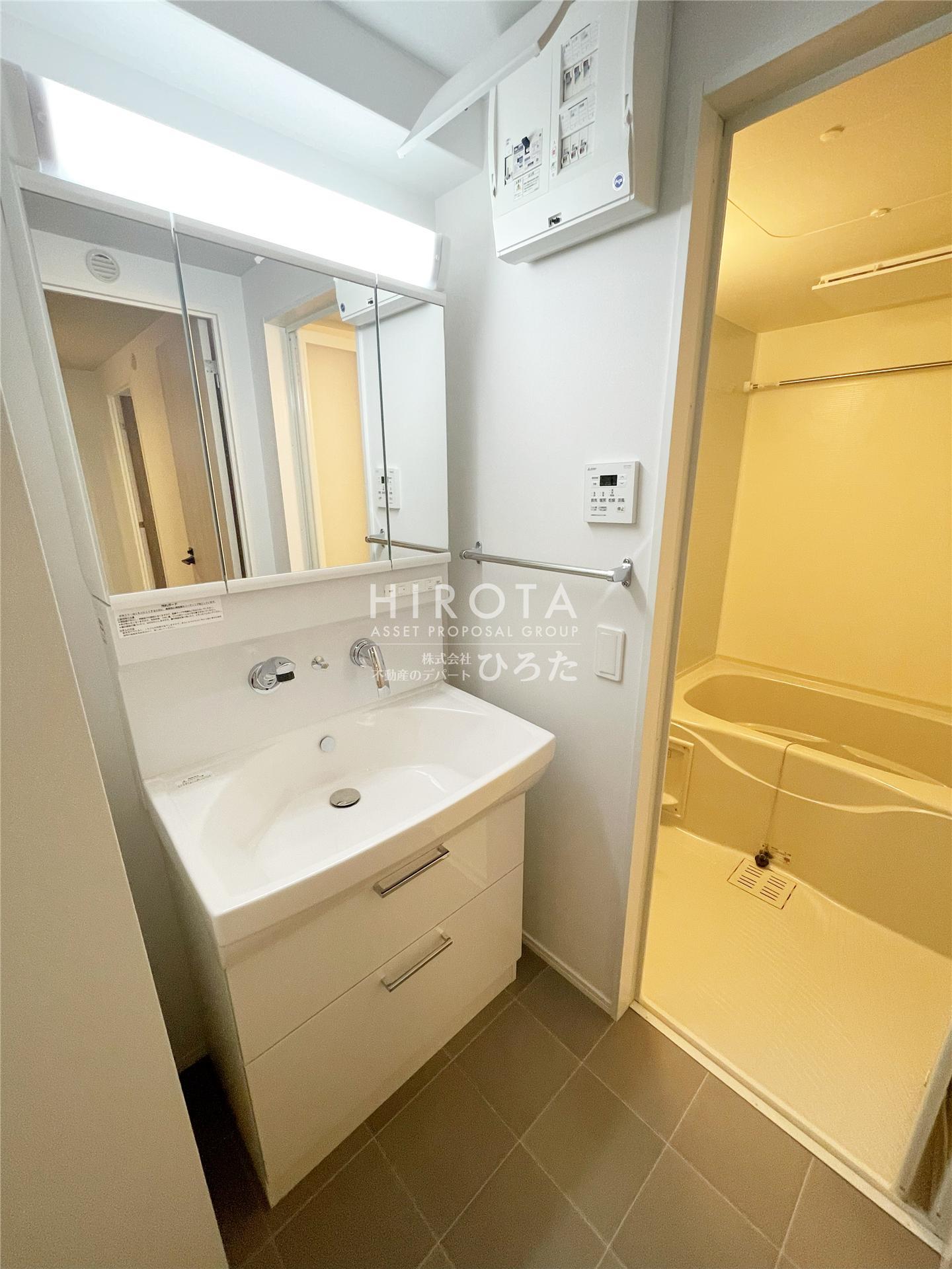 洗面設備　302号室写真