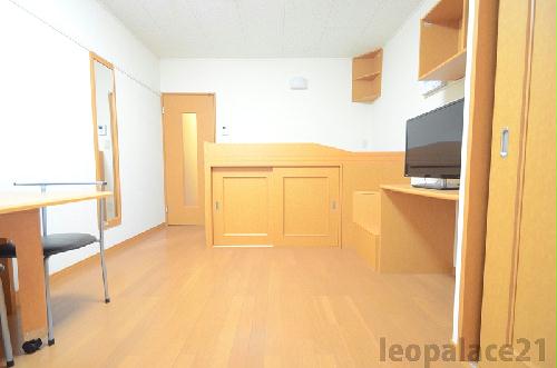 居室・リビング　1Ｆのお部屋はフローリング