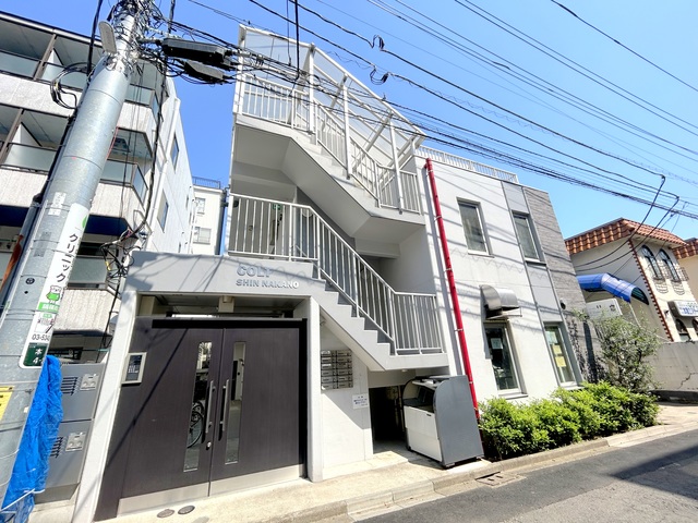 コルト新中野の建物外観