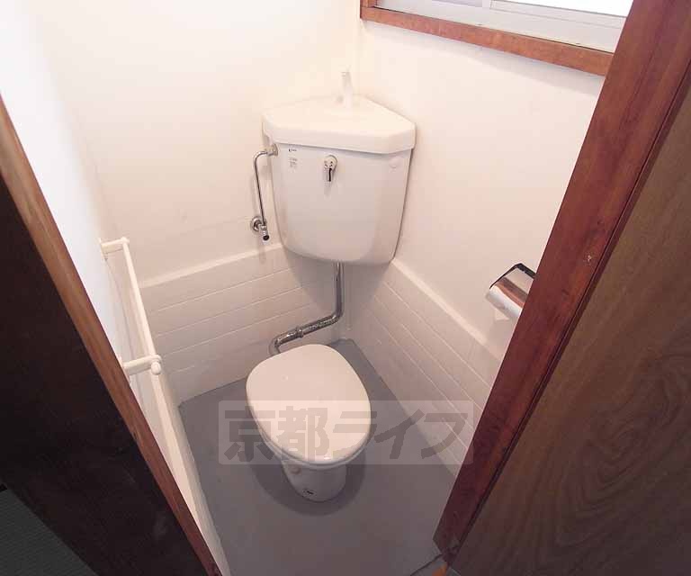 トイレ　セパレートタイプです。