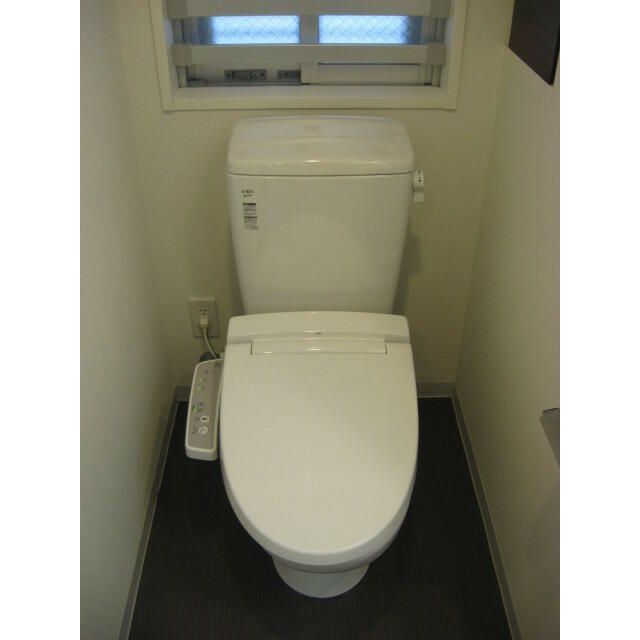 トイレ　コンパクトで使いやすいトイレです