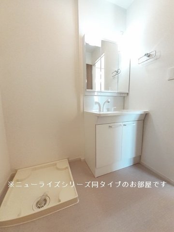 洗面設備　明るい洗面所です★