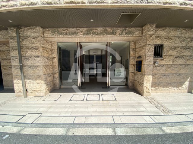 エントランス　プレサンス心斎橋ルティア エントランス
