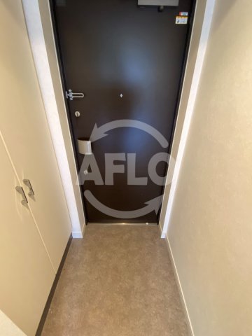 玄関　プレサンス心斎橋ルティア　玄関スペース