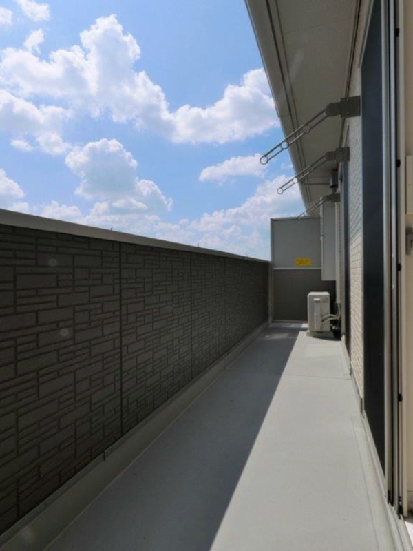 バルコニー　図面と現状に相違がある場合には現状を優先