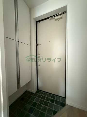 玄関　別階層の参考写真になります。