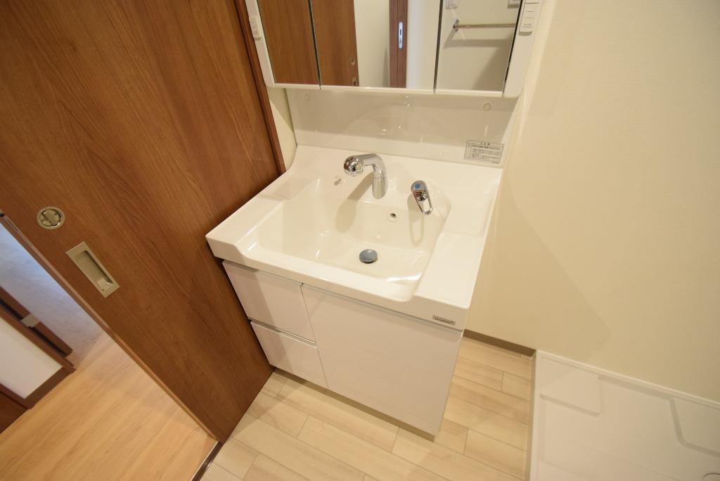 洗面設備　洗髪洗面化粧台