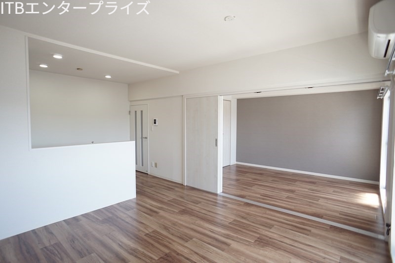 初生パークハイツの居間写真