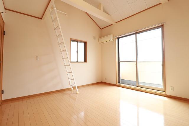 居室・リビング　居室（写真は別室）