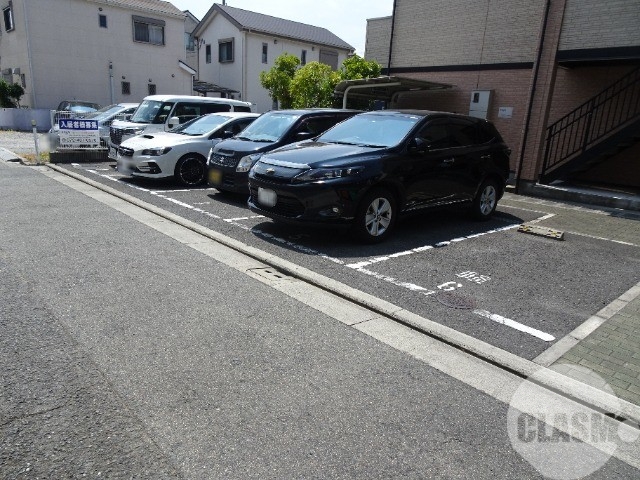 駐車場　敷地内駐車場