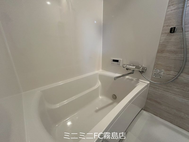 バス・シャワールーム　同建築会社施工事例※色、形状が異なる場合がございます。