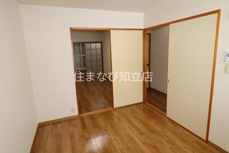 居室・リビング　同型別部屋写真