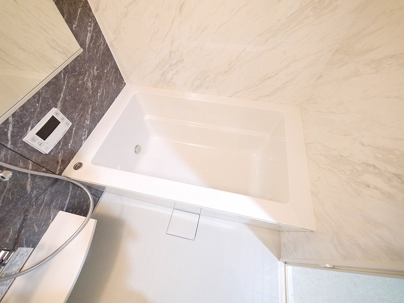 バス・シャワールーム　ゆったり過ごせるお風呂です