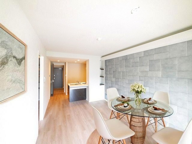 居室・リビング　CGで家具等を配置したもので家具等は含まれません