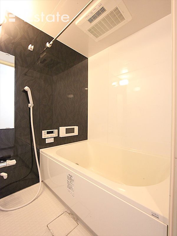 バス・シャワールーム　バスルーム