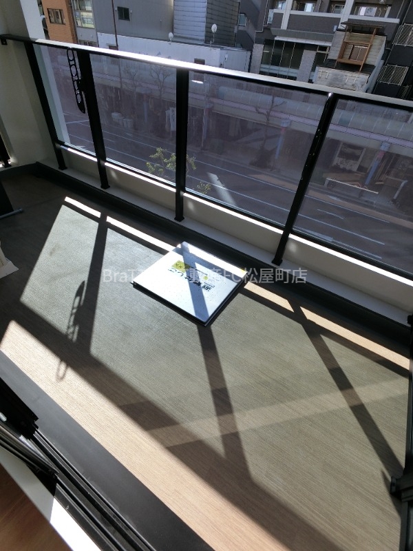 バルコニー　バルコニー