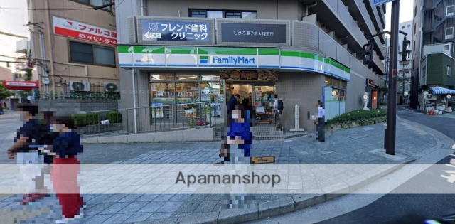 コンビニ　ファミリーマート（コンビニ）まで73m