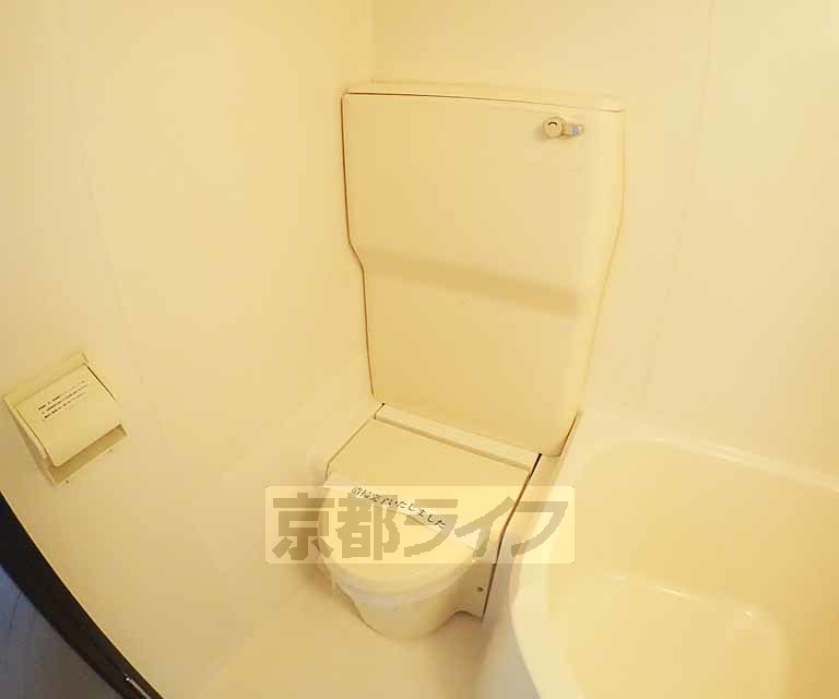 トイレ　一風変わったユニットバス