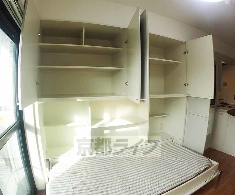 収納　壁にたくさん収納ございます