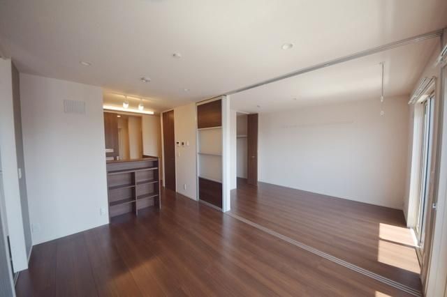 居室・リビング　★明るいリビングです★