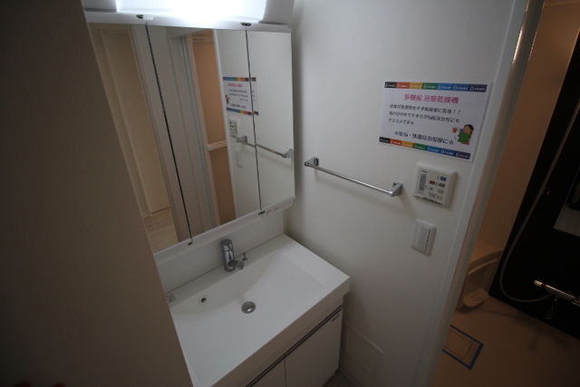 洗面設備　別階同タイプ