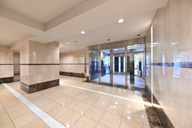 ロビー　★《見学予約受付中》設備充実分譲賃貸マンション★