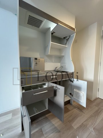 収納　セレニテ難波ミラク参番館　キッチン収納