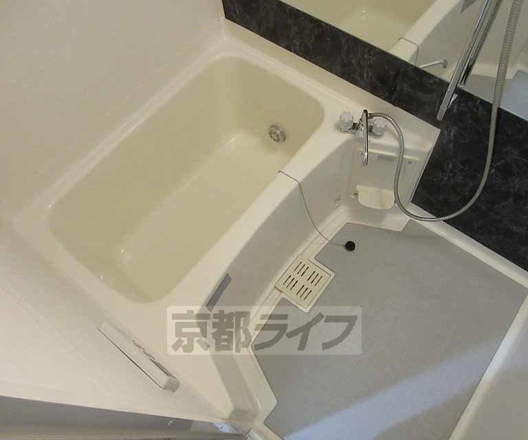 バス・シャワールーム　ゆったりバスルーム！