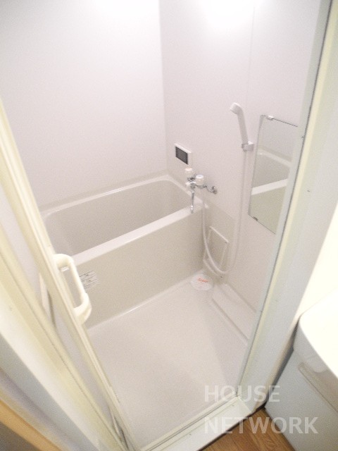 バス・シャワールーム　TV付きバス